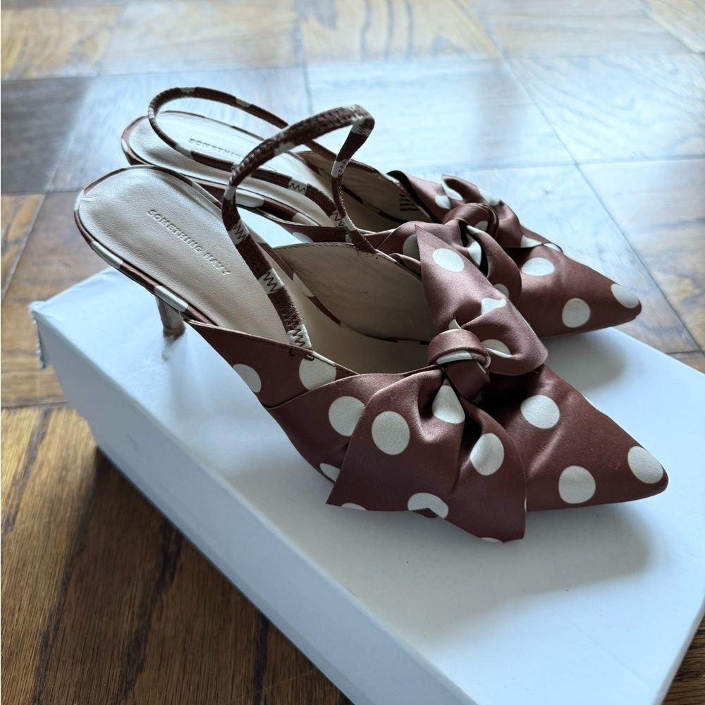 Something Navy pointy toe slingback heels, polka dot, brown/white, size 5